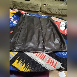 Fashion nova leather skirt